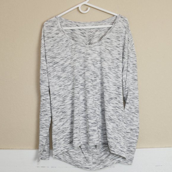 lululemon athletica Tops - Lululemon Womens Long Sleeve Athletic Shirt Scoop Neck Gray White Size 12 Large